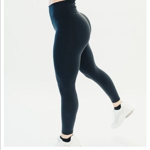 NWOT P’tula Mayra Leggings